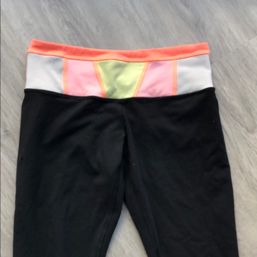 Reversible lululemon black wunder under leggings - Picture 7 of 9